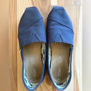 TOMS Women's Dark Blue Canvas Flats